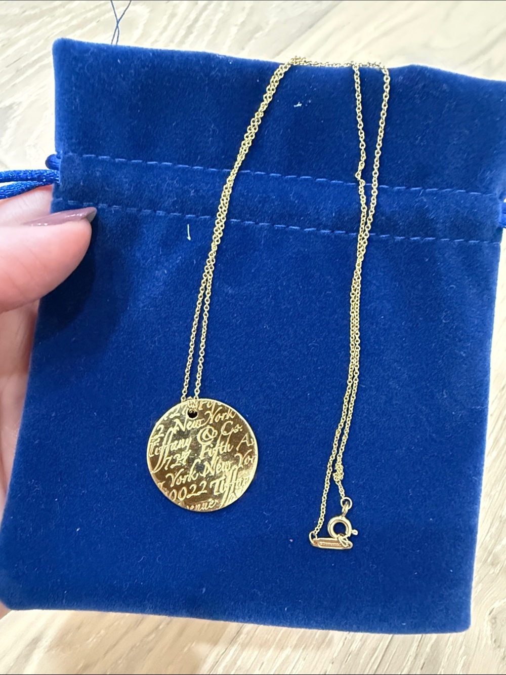 Authentic vintage 18k Gold Script Round Pendant Necklace on 16” gold chain